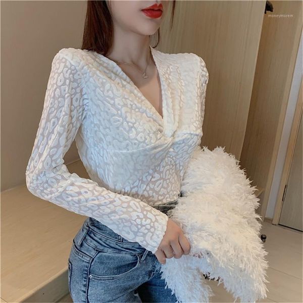 new autumn women's slim v-neck low-cut t-shirt women's long-sleeved leopard print loose all-match bottoming shirt 20201, White
new autumn women's slim v-neck low-cut t-shirt women's long-sleeved leopard print loose all-match bottoming shirt 20201, White