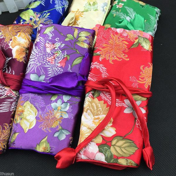 wholesale 20pcs chinese handmade vintage silk jewelry rolls/wallet/purse gift bag for traveling, Pink;blue
wholesale 20pcs chinese handmade vintage silk jewelry rolls/wallet/purse gift bag for traveling, Pink;blue