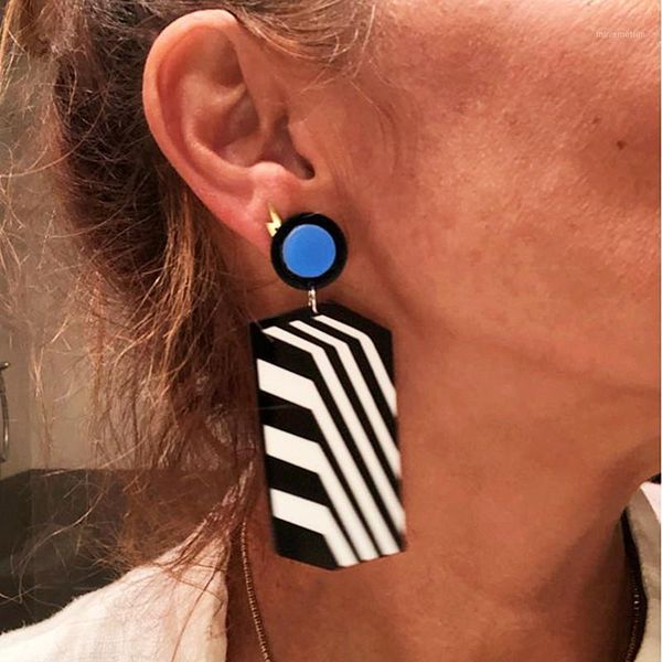 punk acrylic large earrings woman geometric stitching long earrings 2020 new jewelry girl exaggerated hip hop style factory whol1, Silver
punk acrylic large earrings woman geometric stitching long earrings 2020 new jewelry girl exaggerated hip hop style factory whol1, Silver
