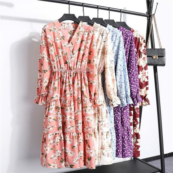 women knee length chiffon dresses 2021 new spring summer fashion v neck floral printing high waist vintage causal dress vestidos, Black;gray
women knee length chiffon dresses 2021 new spring summer fashion v neck floral printing high waist vintage causal dress vestidos, Black;gray