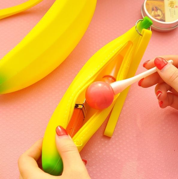 2021 cute banana shape pencil case bag silicone coin purse bag key pouch (yellow, Red;black
2021 cute banana shape pencil case bag silicone coin purse bag key pouch (yellow, Red;black