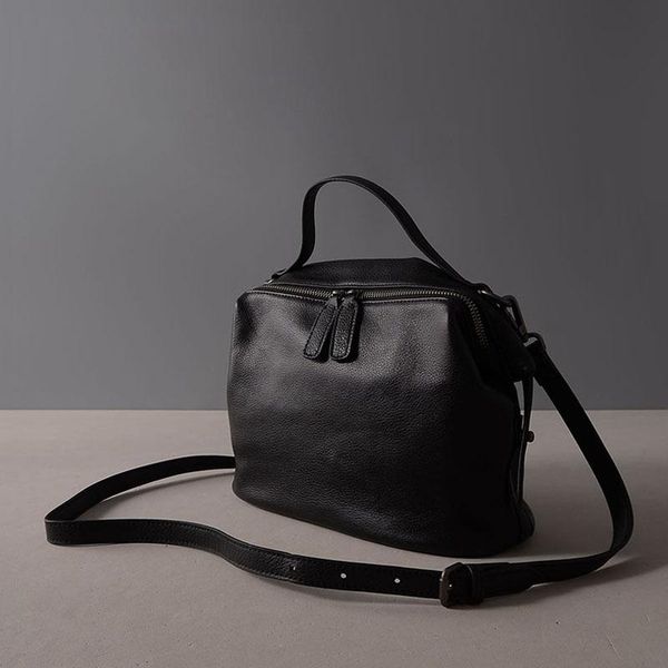 cross body women handbag genuine leather lady tote fashion big female bag large capacity handbags
cross body women handbag genuine leather lady tote fashion big female bag large capacity handbags