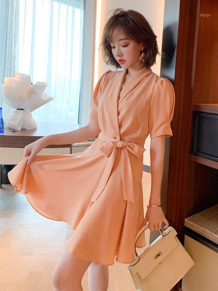 fashion business suit collar waist hugging bow tie lantern sleeve simple dress female fashion summer new style1, Gray
fashion business suit collar waist hugging bow tie lantern sleeve simple dress female fashion summer new style1, Gray