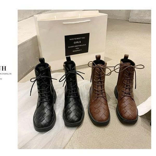 2021 autumn new women's mid heel boots fashion ladies motorcycle boot round head lace up mid tube boots woman black boot woman1
2021 autumn new women's mid heel boots fashion ladies motorcycle boot round head lace up mid tube boots woman black boot woman1