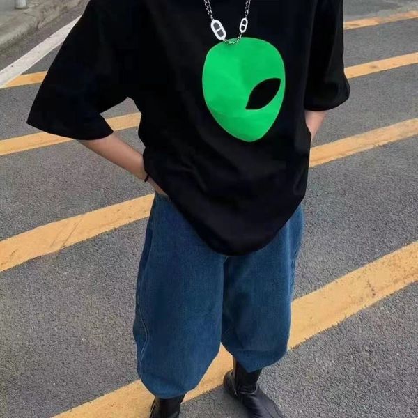 women's 2021 spring and summer new t-shirt paris celebrity design green alien print men's and women's loose half sleeve short, White
women's 2021 spring and summer new t-shirt paris celebrity design green alien print men's and women's loose half sleeve short, White