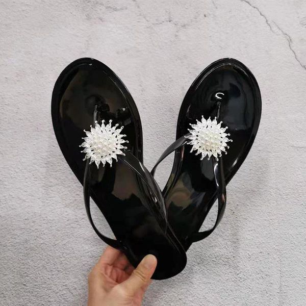 slippers 2021 women flat beach shoes woman flip flops summer jelly black eva female pearl craft outdoor
slippers 2021 women flat beach shoes woman flip flops summer jelly black eva female pearl craft outdoor