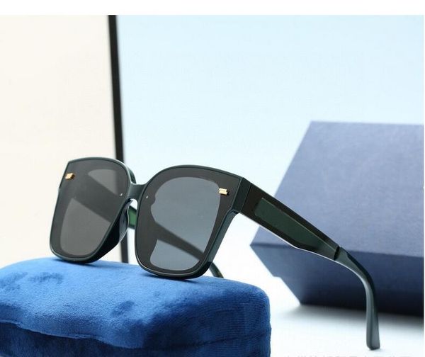 classic attitude sunglasses for men metal square gold frame uv400 vintage popular style 5920 sunglasses protection eyewear with box, White;black
classic attitude sunglasses for men metal square gold frame uv400 vintage popular style 5920 sunglasses protection eyewear with box, White;black
