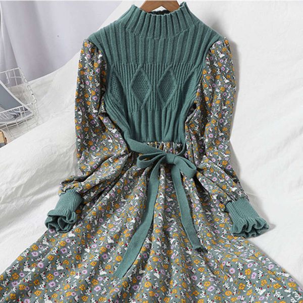 autumn winter new stitching sleeve western style thin knitting age reducing sweet and fresh corduroy floral dress, Black;gray
autumn winter new stitching sleeve western style thin knitting age reducing sweet and fresh corduroy floral dress, Black;gray