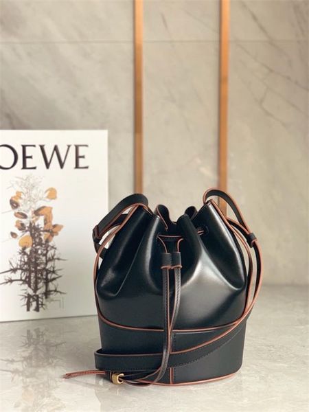 25445 new women's one-shoulder bag 7a high-end custom boutique bag fashion trend delicate style business casual style low-key delicate
25445 new women's one-shoulder bag 7a high-end custom boutique bag fashion trend delicate style business casual style low-key delicate