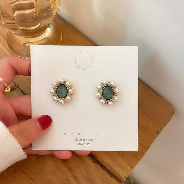 stud graceful ladies jewelry korean temperament simple rhinestones imitation pearl oval earrings fashion women's accessories, Golden;silver
stud graceful ladies jewelry korean temperament simple rhinestones imitation pearl oval earrings fashion women's accessories, Golden;silver