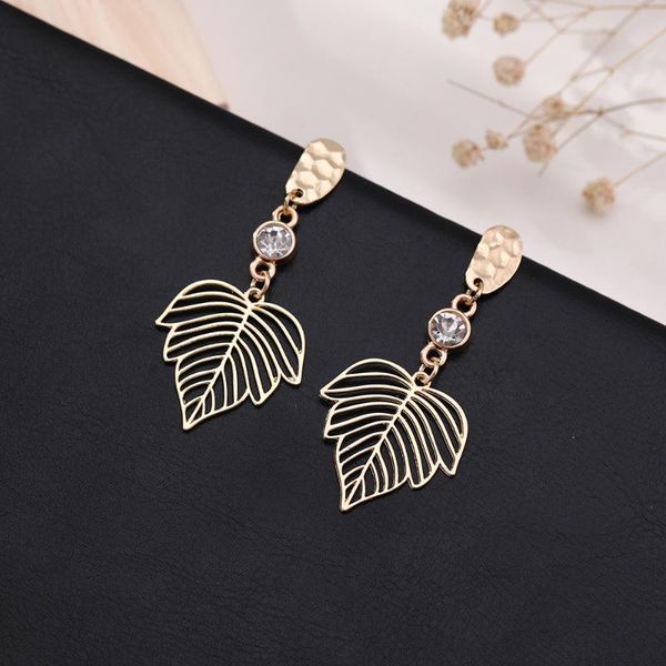 charm 2021 fashion hoop earrings jewelry beautiful gold color pierced rhinestone for women ladies gift fashioh plant earring, Golden
charm 2021 fashion hoop earrings jewelry beautiful gold color pierced rhinestone for women ladies gift fashioh plant earring, Golden