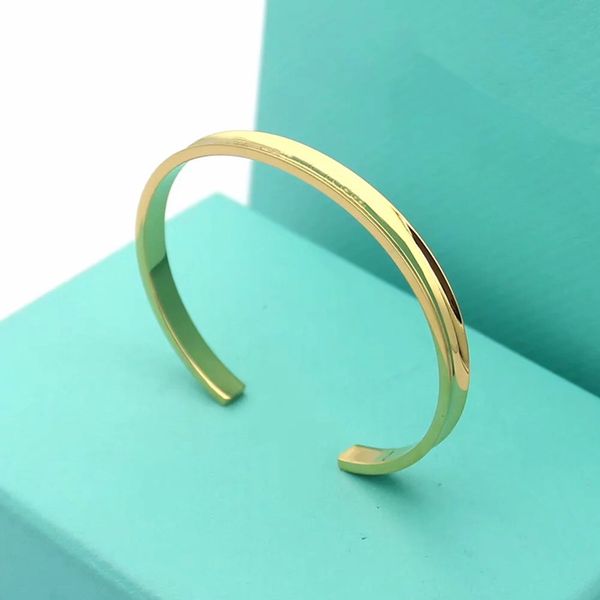 2020 new bracelet opening design simple atmosphere high-end four-color optional delivery, Black
2020 new bracelet opening design simple atmosphere high-end four-color optional delivery, Black