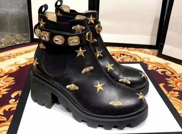 luxury designer womens classic short boots thick-soled high-embroidered bee fleece fabric cowhide sheepskin wool lining high, Black
luxury designer womens classic short boots thick-soled high-embroidered bee fleece fabric cowhide sheepskin wool lining high, Black