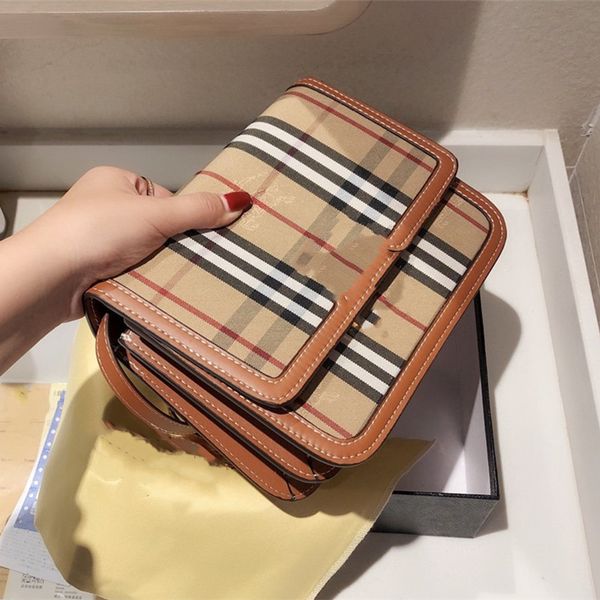 2020 new luxury original fashion design canvas shoulder bag simple classic portable messenger bag ing, Black
2020 new luxury original fashion design canvas shoulder bag simple classic portable messenger bag ing, Black