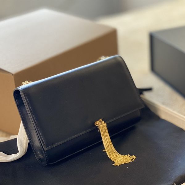 high end retro crossbody designer bags genuine leather flip cover tassel fashion shoulder handbag outdoor sacoche street women's clothi
high end retro crossbody designer bags genuine leather flip cover tassel fashion shoulder handbag outdoor sacoche street women's clothi