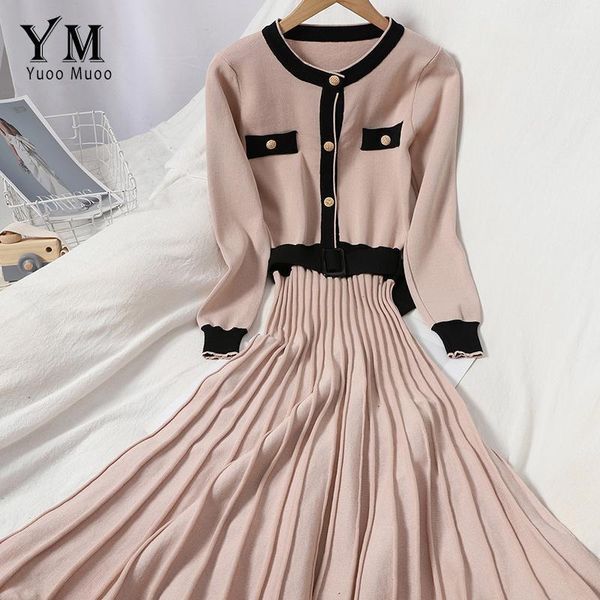 yuoomuoo good quality autumn winter color contrast elegant long pleated knit sweater dress women office dress with belt vestidos1, Black;gray
yuoomuoo good quality autumn winter color contrast elegant long pleated knit sweater dress women office dress with belt vestidos1, Black;gray