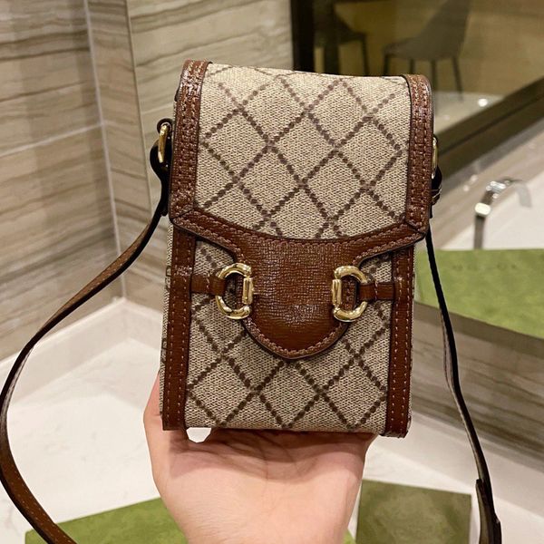 chip bag shoulder mobile phone bags luxurys rs lady 2022 women handbag fashion handbags mother cossbody rabbit wallet totes printing purse
chip bag shoulder mobile phone bags luxurys rs lady 2022 women handbag fashion handbags mother cossbody rabbit wallet totes printing purse