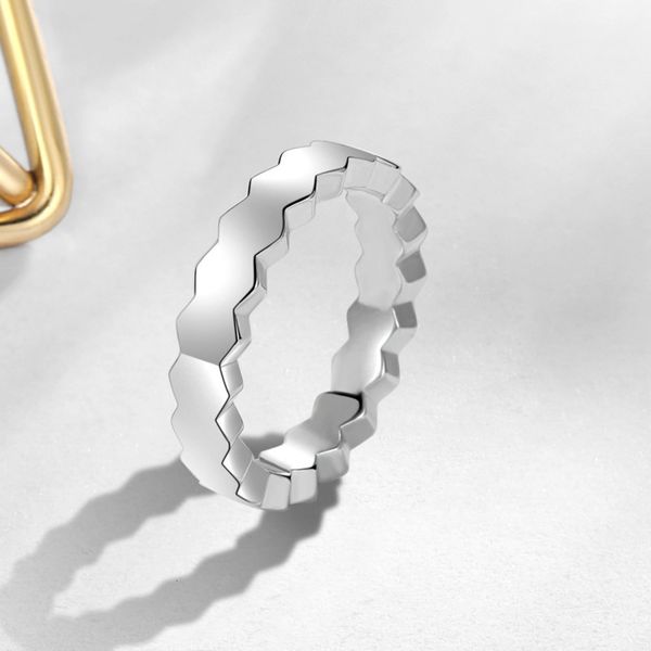 luxurys designers fashion jz429 bright face beehive ring paris fashion men's and women's vegetarian ring couple ring, Silver
luxurys designers fashion jz429 bright face beehive ring paris fashion men's and women's vegetarian ring couple ring, Silver
