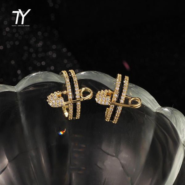 2021 new creative pin design metal gold earrings for woman fashion korean jewelry luxury wedding party girl's unusual earring, Silver
2021 new creative pin design metal gold earrings for woman fashion korean jewelry luxury wedding party girl's unusual earring, Silver