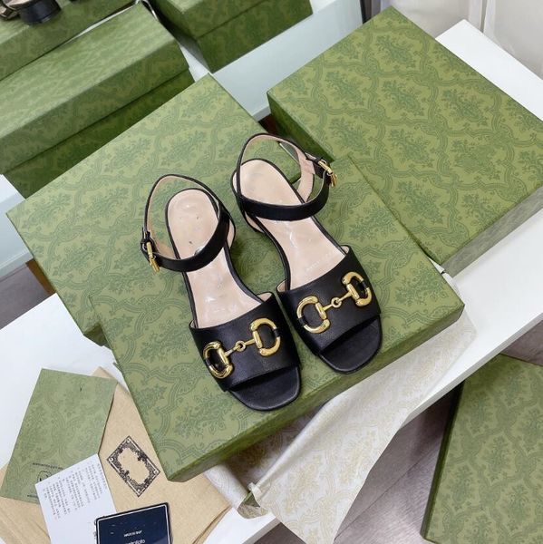 designer slippers men women slides summer cool beach luxury slide with original box dust bag platform shoes fashion floral leather rubbers s, Black
designer slippers men women slides summer cool beach luxury slide with original box dust bag platform shoes fashion floral leather rubbers s, Black