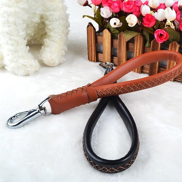 1 pc new leather dog collars and leashes short pet leash belt traction rope for dogs breed accessories
1 pc new leather dog collars and leashes short pet leash belt traction rope for dogs breed accessories