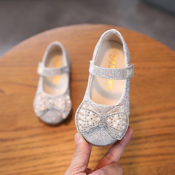 girls princess shoes 2021 spring new girls small leather shoes crystal children' soft sole baby single for dress, Black;grey
girls princess shoes 2021 spring new girls small leather shoes crystal children' soft sole baby single for dress, Black;grey