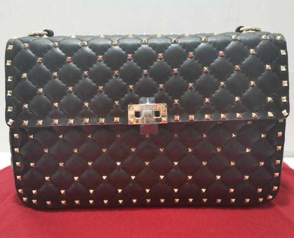 ckjersey bags quality v0128 30cm large stud spike nappa leather quilted shoulder handbag black-black studs come with dust bag
ckjersey bags quality v0128 30cm large stud spike nappa leather quilted shoulder handbag black-black studs come with dust bag