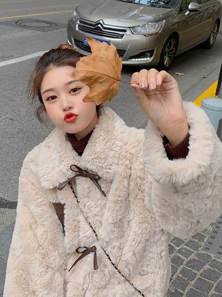 women's fur & faux winter thickened -like plush loose korean version of the bow short lamb furry coat women, Black
women's fur & faux winter thickened -like plush loose korean version of the bow short lamb furry coat women, Black