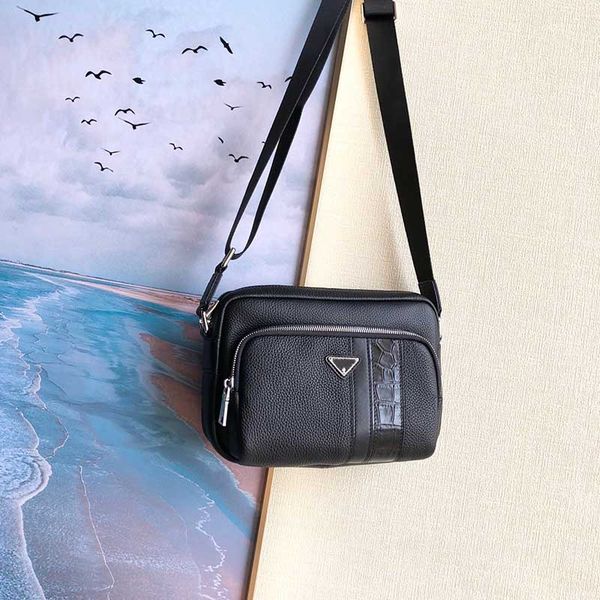 designer men's business bag leather shoulder diagonal bag wallet classic crocodile pattern fashion men's briefcase high quality
designer men's business bag leather shoulder diagonal bag wallet classic crocodile pattern fashion men's briefcase high quality