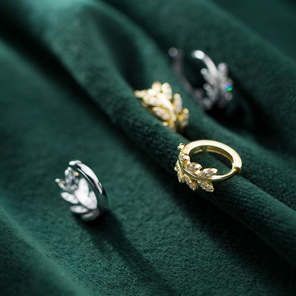 1pair small 12mm*6.5mm real. 925 sterling silver jewelry white zirconia + branch olive leaf hoop huggie earrings gtle2794, Golden;silver
1pair small 12mm*6.5mm real. 925 sterling silver jewelry white zirconia + branch olive leaf hoop huggie earrings gtle2794, Golden;silver