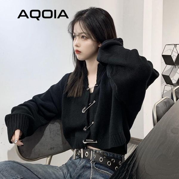 gothic knit short female cardigans metal buttons black womens sweater 2020 winter fashion long sleeve woman sweaters clothing h1211, White;black
gothic knit short female cardigans metal buttons black womens sweater 2020 winter fashion long sleeve woman sweaters clothing h1211, White;black