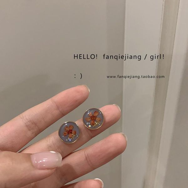 stud chowlee japanese retro sweet niche french temperament haze blue immortal petals dripping oil super fairy girl earrings, Golden;silver
stud chowlee japanese retro sweet niche french temperament haze blue immortal petals dripping oil super fairy girl earrings, Golden;silver