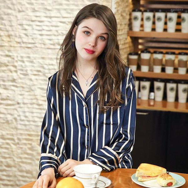 2020 classic silk women's pajamas pajamas ms. spring long-sleeved clothing two-piece suit pyjamas women sleepwear pijama mujer1, Black;red
2020 classic silk women's pajamas pajamas ms. spring long-sleeved clothing two-piece suit pyjamas women sleepwear pijama mujer1, Black;red