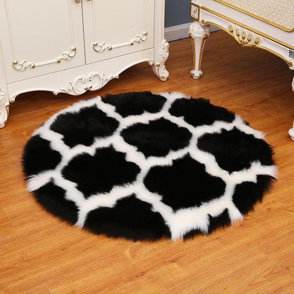 1pc creative cow pattern soft and comfortable carpet family living room bedroom plush carpet bedside decorative
1pc creative cow pattern soft and comfortable carpet family living room bedroom plush carpet bedside decorative
