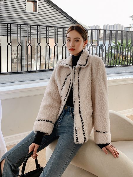 2020 autumn and winter xiaoxiang short fur coat womens lamb wool shorn-pile fur and leather overcoat young, Black
2020 autumn and winter xiaoxiang short fur coat womens lamb wool shorn-pile fur and leather overcoat young, Black
