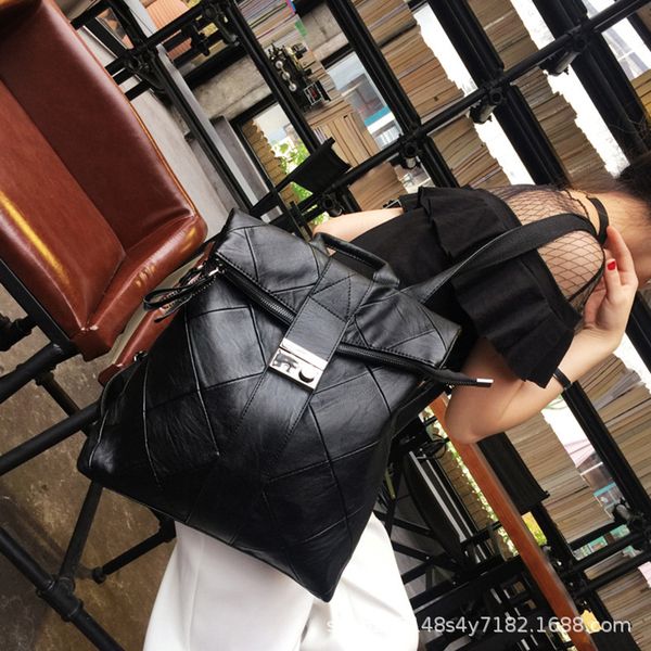 2020 new genuine leather backpack large capacity stitching backpack womens lock soft leather womens bag high-end all-match travel bag
2020 new genuine leather backpack large capacity stitching backpack womens lock soft leather womens bag high-end all-match travel bag