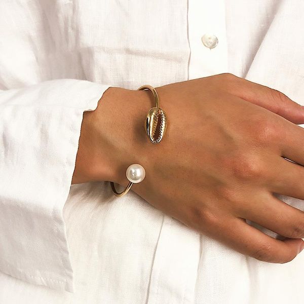 simple creative simulated pearl metal sea shell open bangles for women lady geometric bangles femme fashion jewelry gift xr22681, Black
simple creative simulated pearl metal sea shell open bangles for women lady geometric bangles femme fashion jewelry gift xr22681, Black