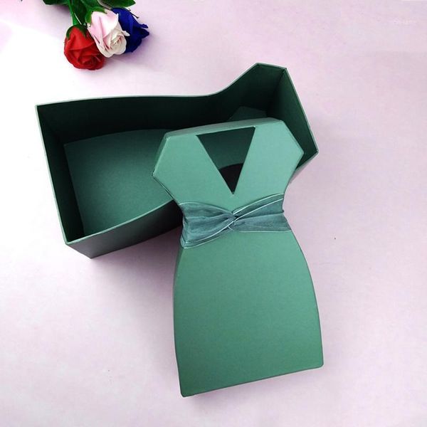 gift wrap lady dress shape paper box with orgnzy ribbon belt decoration for holding flowers & gifts happy valentine's day1
gift wrap lady dress shape paper box with orgnzy ribbon belt decoration for holding flowers & gifts happy valentine's day1