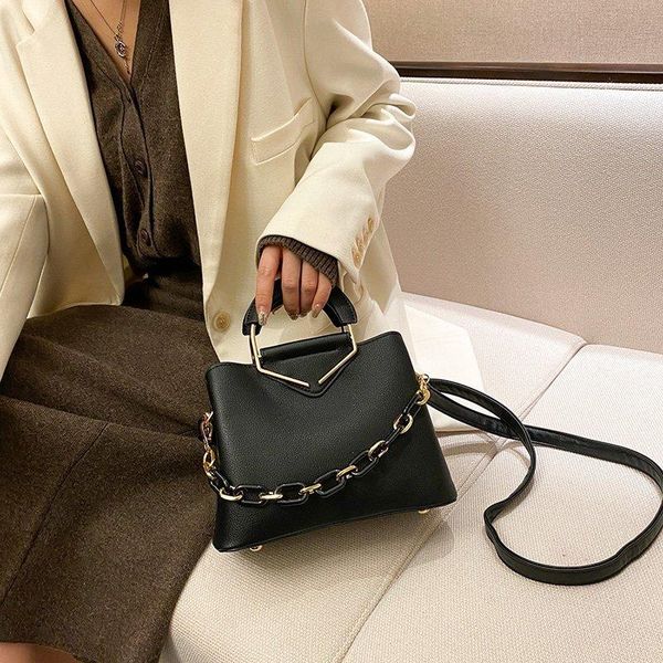 shoulder bags fashion simple lady women soft leather tote bag chain european and american style handbag
shoulder bags fashion simple lady women soft leather tote bag chain european and american style handbag