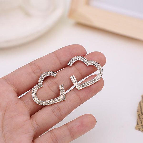 stud luxury bling zircon stone love heart earrings for women open clip on earring non piercing fashion jewelry 2021, Golden;silver
stud luxury bling zircon stone love heart earrings for women open clip on earring non piercing fashion jewelry 2021, Golden;silver