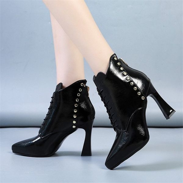 2021 new autumn female fashion super high-heeled british tide pointed shoes woman high-quality leather boots v82a, Black
2021 new autumn female fashion super high-heeled british tide pointed shoes woman high-quality leather boots v82a, Black