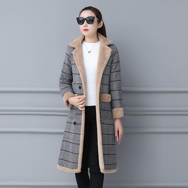 women woolen coat new female autumn and winter woolen overcoat ladies plus velvet thickening fashion jacket plus size coats c, Black
women woolen coat new female autumn and winter woolen overcoat ladies plus velvet thickening fashion jacket plus size coats c, Black