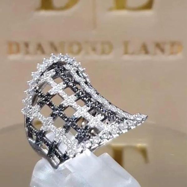 wedding rings luxury shiny black white crystal rhinestone multilayer hollow-out female big cocktail party ring women jewelry accessories, Slivery;golden
wedding rings luxury shiny black white crystal rhinestone multilayer hollow-out female big cocktail party ring women jewelry accessories, Slivery;golden