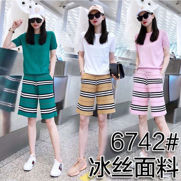 6742# short sleeve ice silk sports suit women's summer 2019 new fashion and foreign style leisure two piece set, Gray
6742# short sleeve ice silk sports suit women's summer 2019 new fashion and foreign style leisure two piece set, Gray