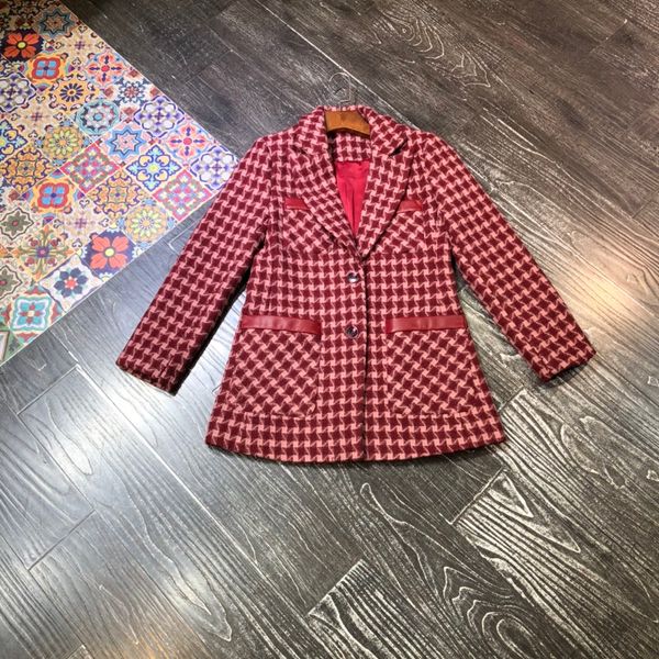 europe station vintage wool plaid blazer women long loose casual suit for autumn and winter, Black;brown
europe station vintage wool plaid blazer women long loose casual suit for autumn and winter, Black;brown