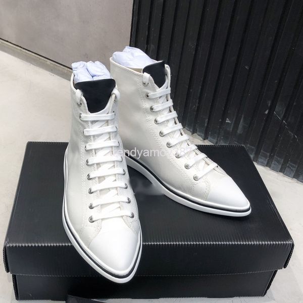 boots early spring black and white two-color canvas casual shoes leisure pointed single low comfortable small sports
boots early spring black and white two-color canvas casual shoes leisure pointed single low comfortable small sports