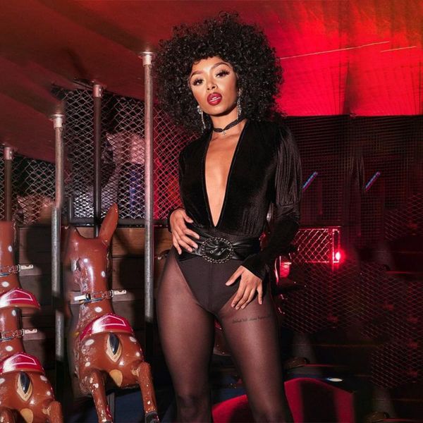 women's jumpsuits & rompers 2021 fashion women slim puff sleeve long deep v-neck high waist solid color casual skinny short, Black;white
women's jumpsuits & rompers 2021 fashion women slim puff sleeve long deep v-neck high waist solid color casual skinny short, Black;white