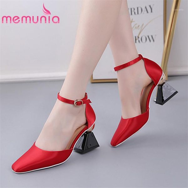 memunia 2020 big size 48 pumps women shoes solid colors buckle elegant party wedding shoes summer strange high heels lady1, Black
memunia 2020 big size 48 pumps women shoes solid colors buckle elegant party wedding shoes summer strange high heels lady1, Black