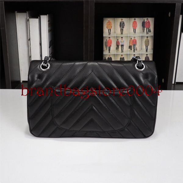 2021luxury fashion v-shaped design double flap bag leather caviar lady handbag lady shoulder bag lady messenger bag 
2021luxury fashion v-shaped design double flap bag leather caviar lady handbag lady shoulder bag lady messenger bag