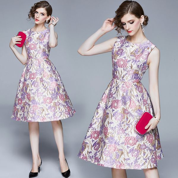 2021 new women's sleeveless o-neck vest elegant vintage red jacquard fashion party summer ball gown gc7a, Black;gray
2021 new women's sleeveless o-neck vest elegant vintage red jacquard fashion party summer ball gown gc7a, Black;gray